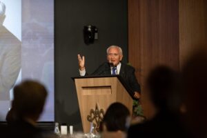 Le monde politique est dans impasse - Jean-Pierre Raffarin